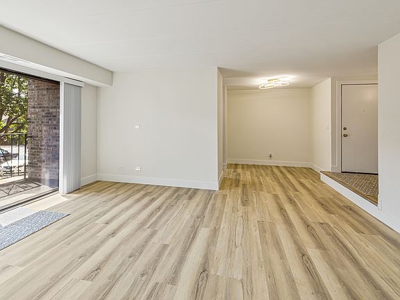 5th image of 13324 W Circle Drive Pkwy APT 607
