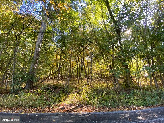 2nd image of 1195 Indian Peg Rd
