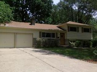 10401 Woodson Dr, Overland Park, KS 66207