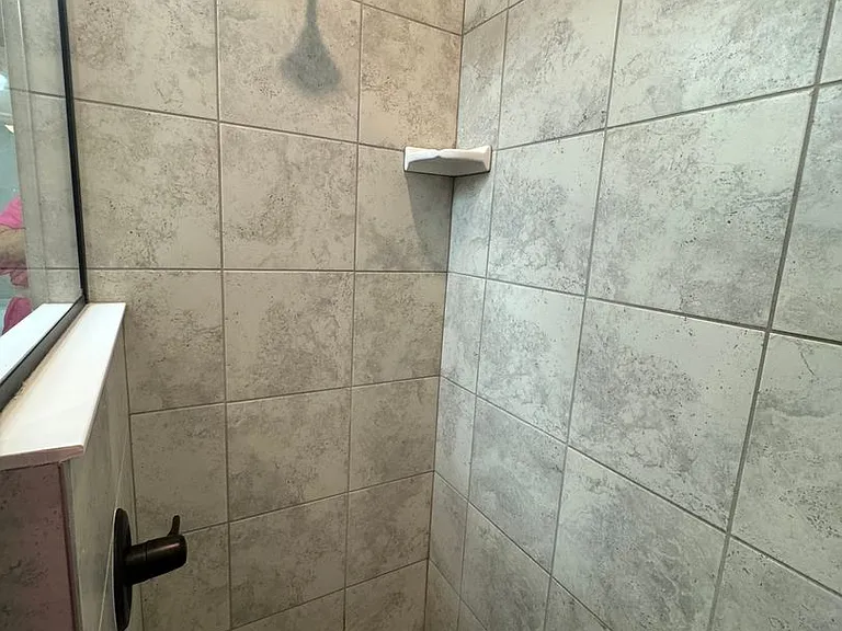 2233 S Chamberlain Blvd — Photo 15