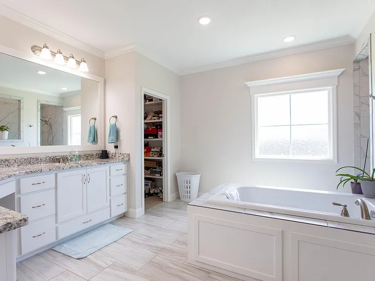 3921 Countess Ct — Photo 17