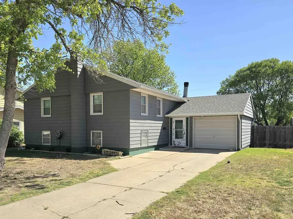 1306 Felten Dr, Hays, KS 67601