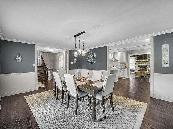 4th image of 307 Lakeside Dr