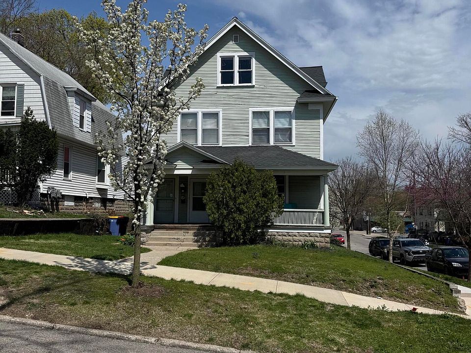1st image of 659 Crescent St NE