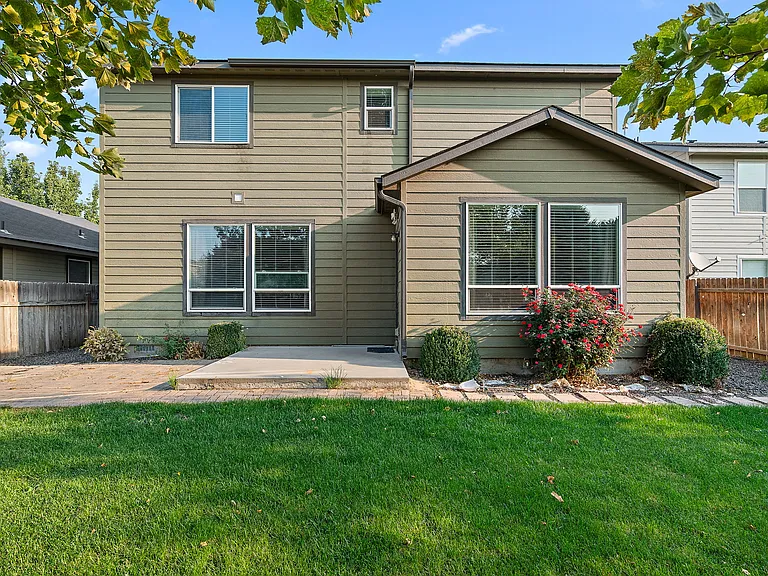 663 W Archerfield St — Photo 37