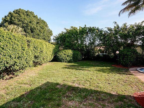 3rd image of 8671 NW 9th Ct