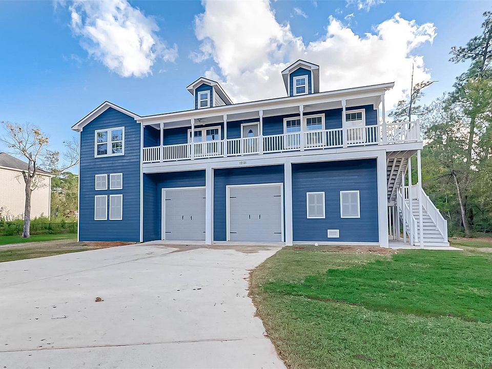 1st image of 1221 S Country Club Dr