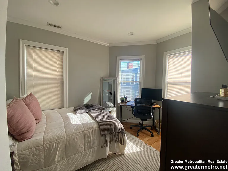 3 Webb Park — Photo 10