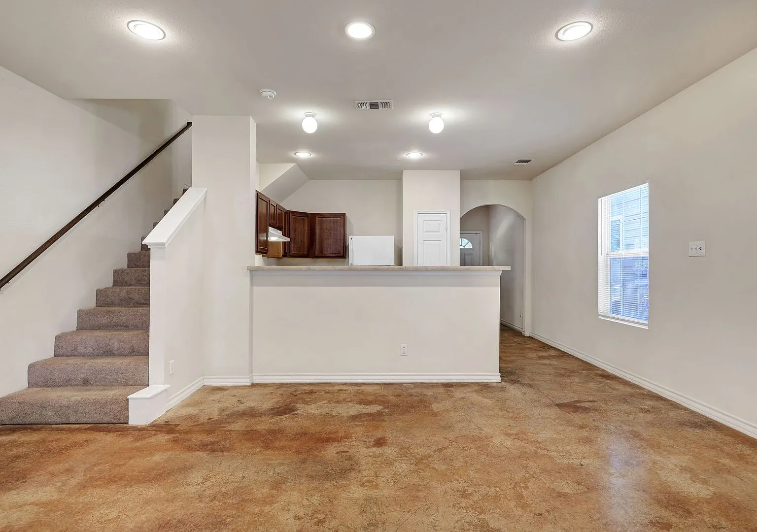 7823 Kingsbury Wood — Photo 4