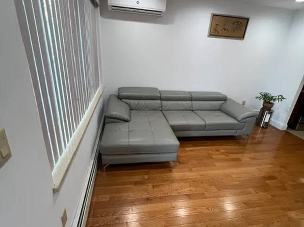 183-26 Booth Memorial Ave #1, Fresh Meadows, NY 11365