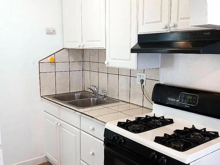 800 Paradise Dr — Photo 6