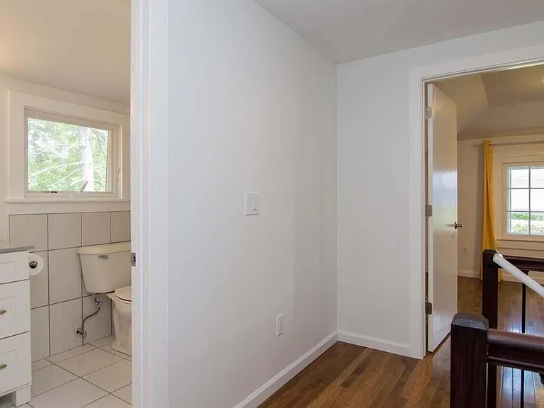 1435 Broadway St — Photo 24