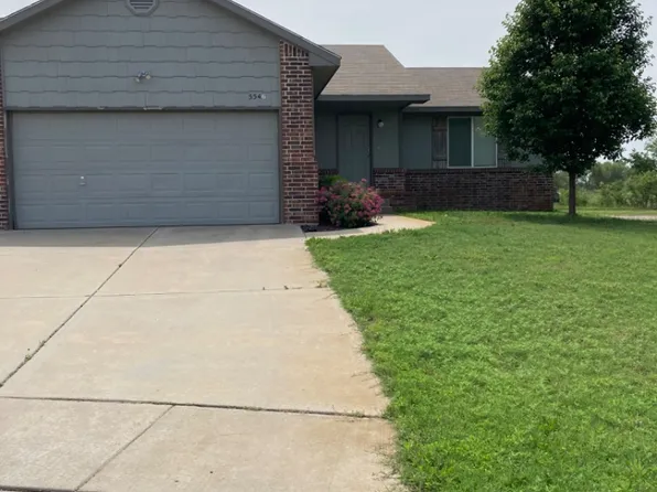 5546 S Meadowview Ct, Wichita, KS 67216
