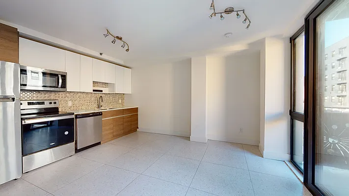 Rented by Marquis Real Estate Services | media 2