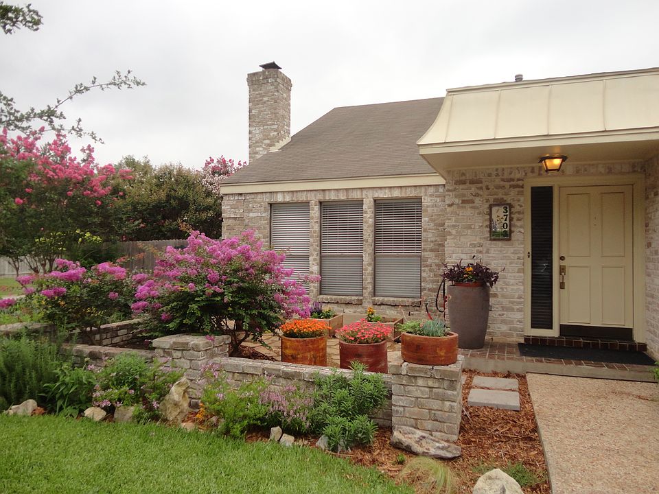 1st image of 3703 Hunters Circle St