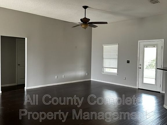 3rd image of 3221 Deer Creek Dr