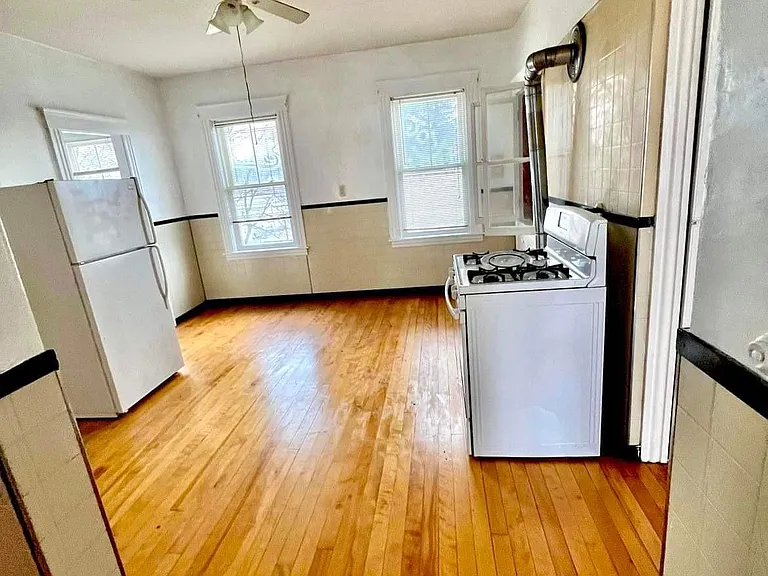 63 Upsala St #3 — Photo 7