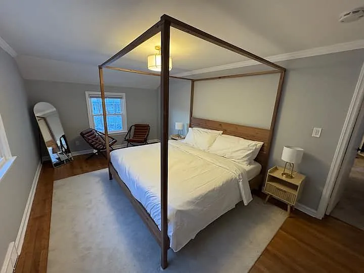 135 Winthrop Ave — Photo 3