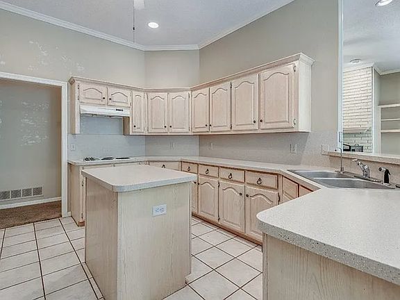 4th image of 112 Honey Tree Ct