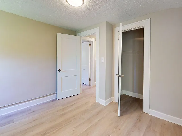 4528 Rainbow Rd — Photo 54