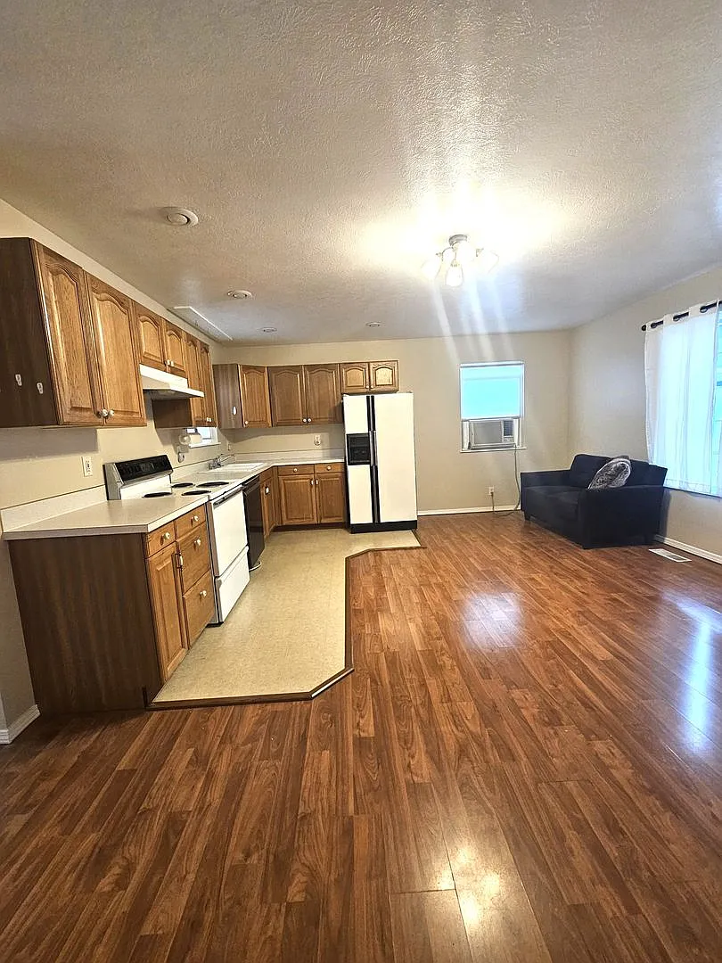 One Bedroom Home Near BSU — Photo 3