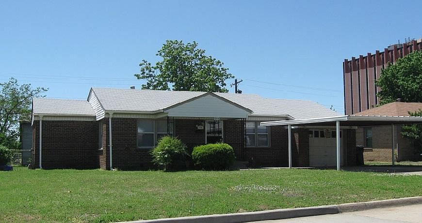 1st image of 804 SW 52nd St #804