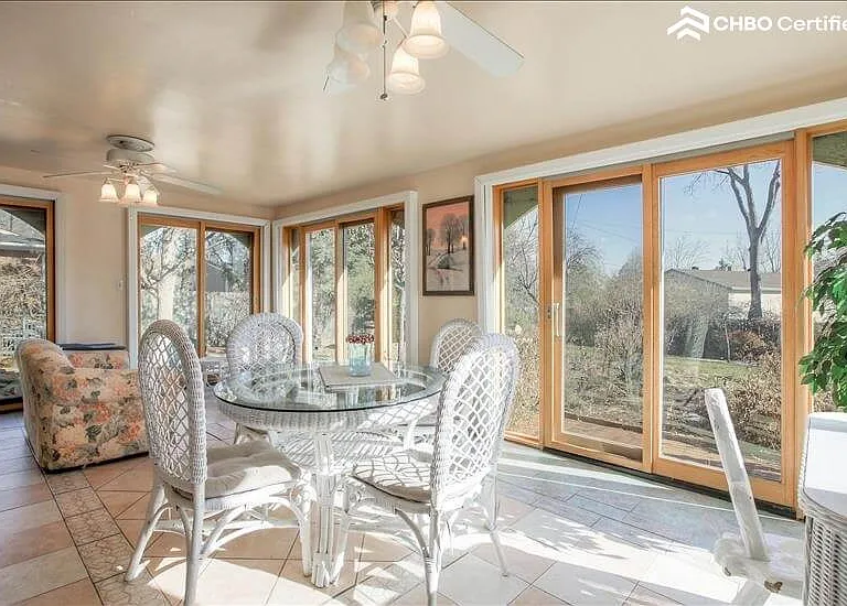 3 walls with sliding glass doors over looking