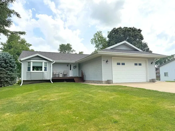 1804 18th St, Emmetsburg, IA 50536