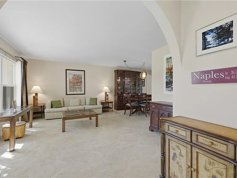 2261 Kings Lake Blvd — Photo 3