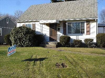 1st image of 2911 Fletcher Ave NE