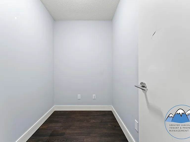 3007 Glen Dr — Photo 16
