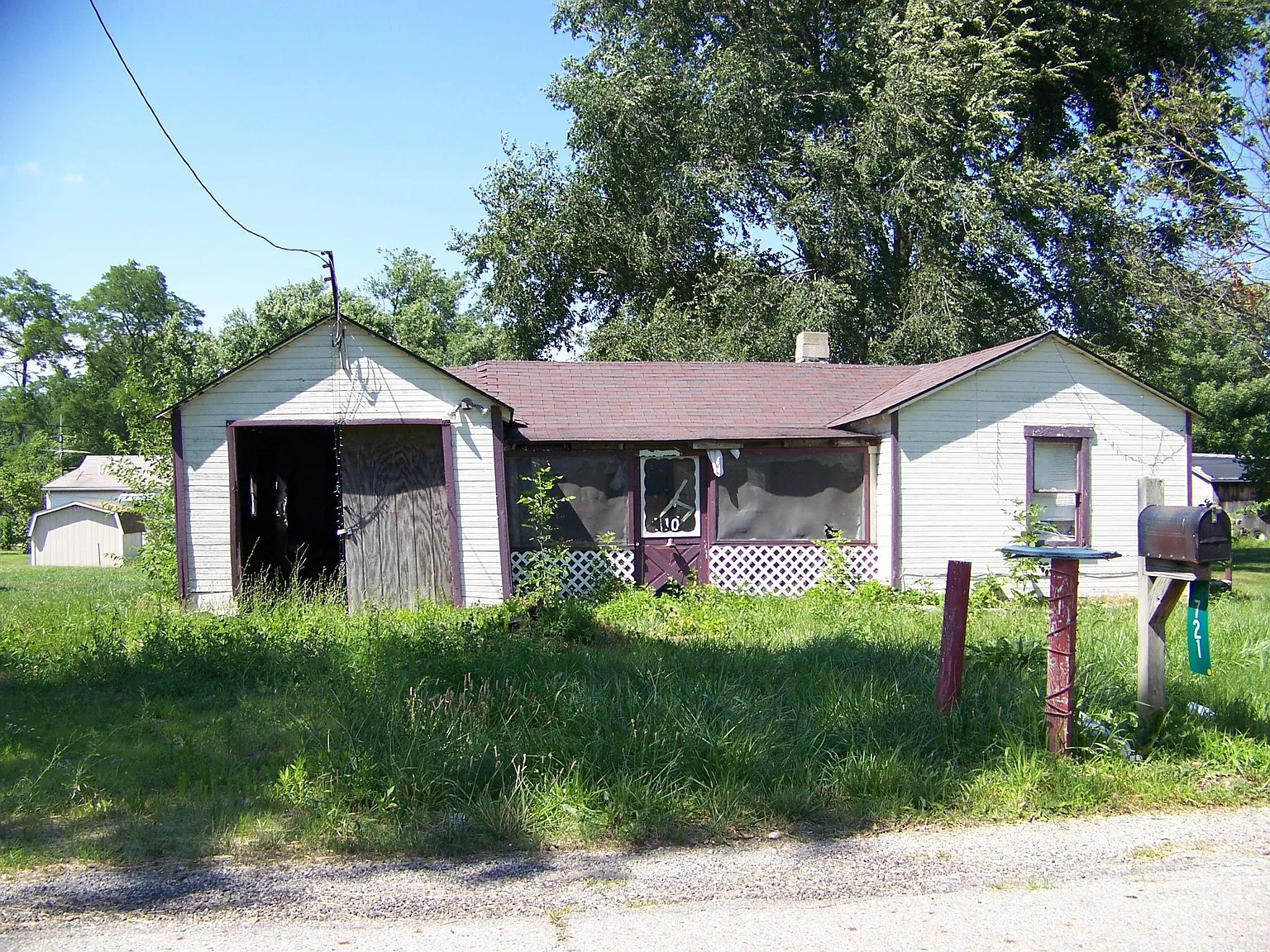 710 Neosha Ave photo 1