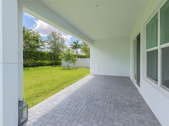 5th image of 11869 SW Lyra Dr