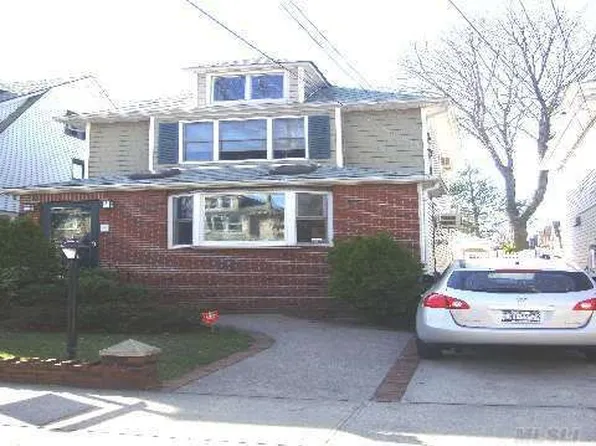 9211 70th Ave, Forest Hills, NY 11375