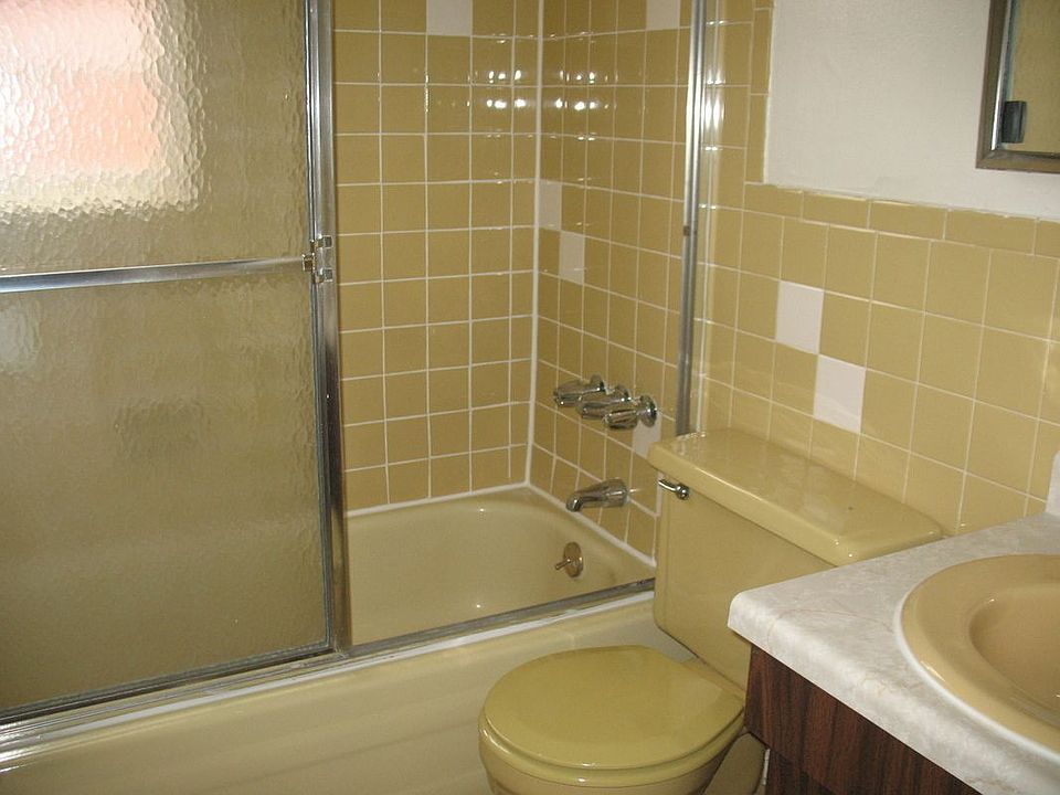 2nd image of 8717 Dumont Ave APT 2A
