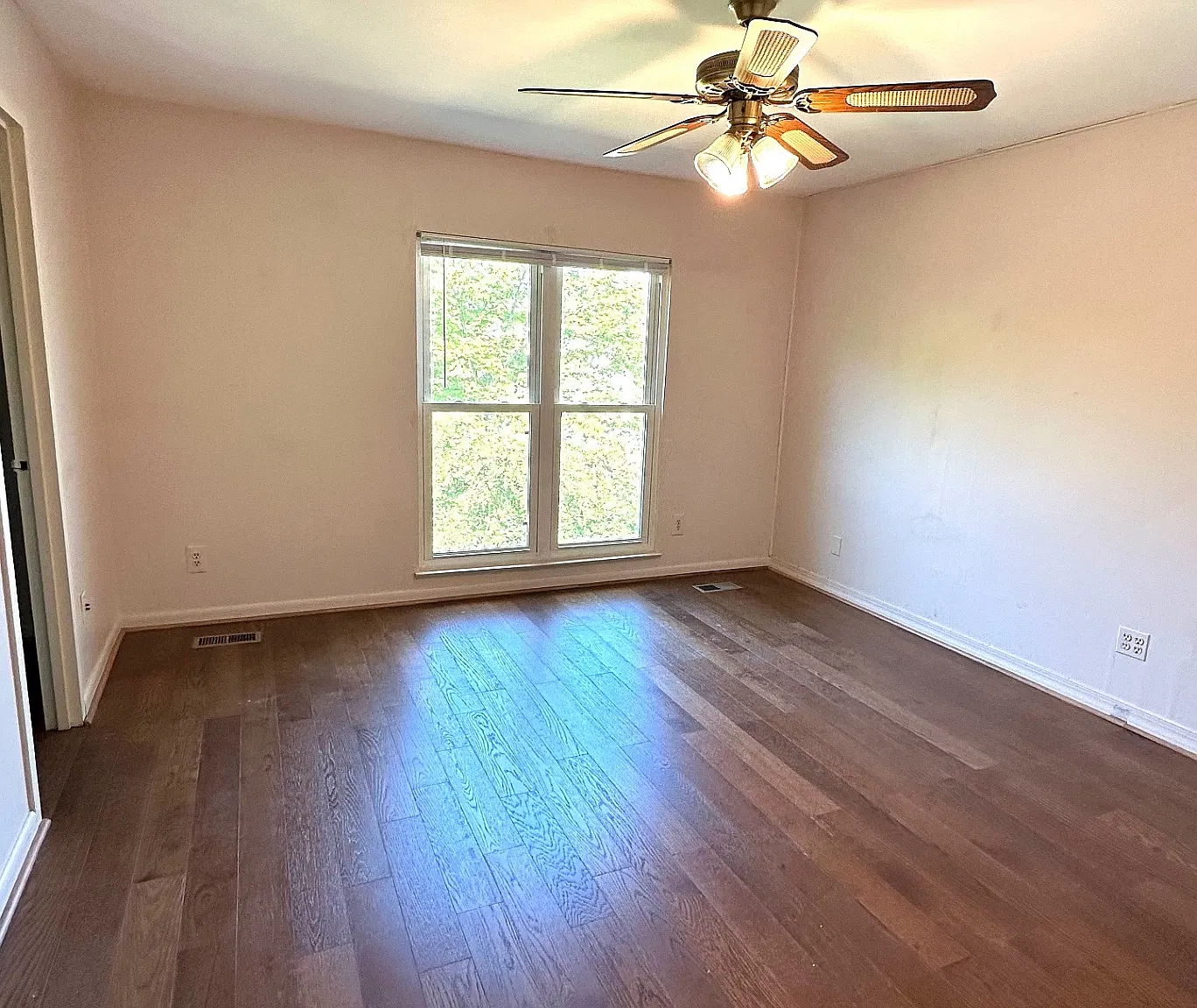 7311 Larrup Ct — Photo 4