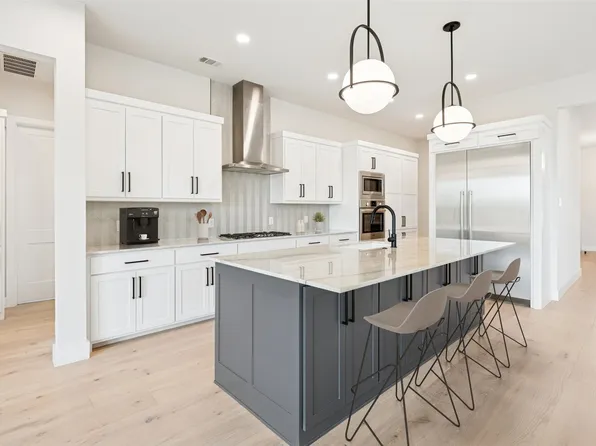 204 Pecan St, Roanoke, TX 76262