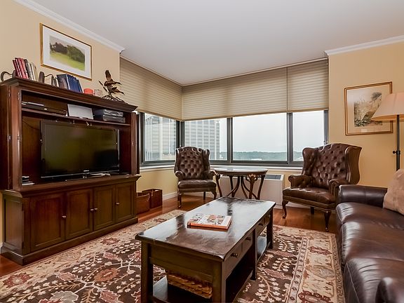 5th image of 10 City Pl APT 10H