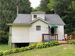 1613 Ridge Ave, Coraopolis, PA 15108