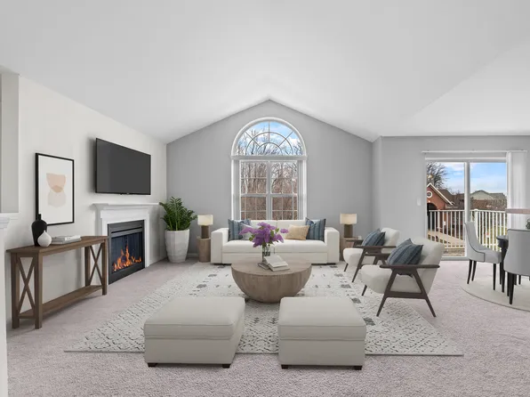 28346 Adler Park Dr S #246, New Baltimore, MI 48051