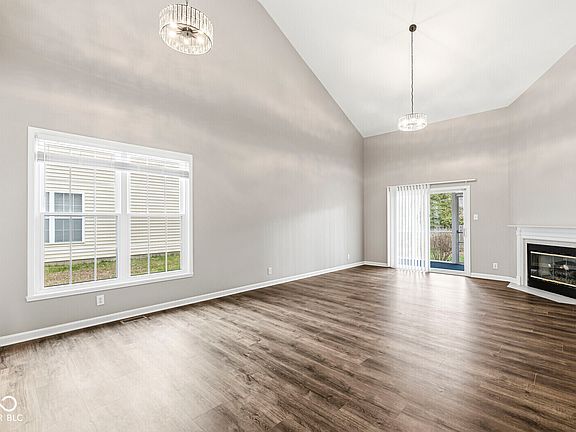 3rd image of 10295 Glenn Abbey Ln