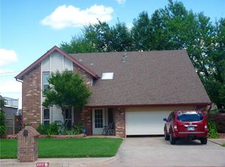 2212 Yellowstone Dr, Yukon, OK 73099