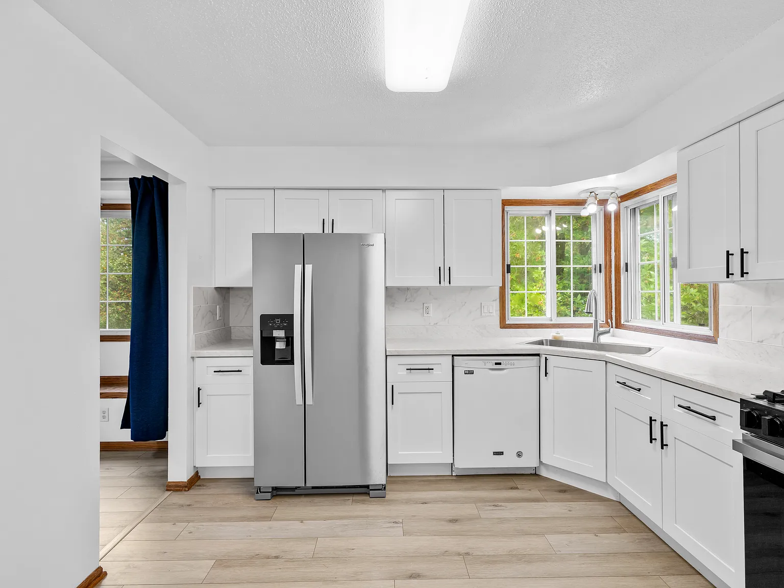 3 bed, 2040 sqft, $2,795 — Photo 2