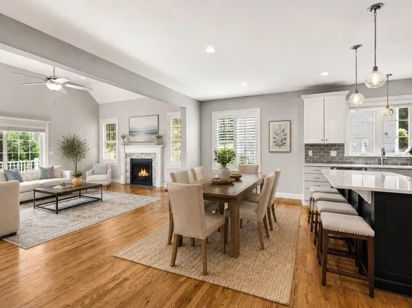 63 Hummingbird Ln #A, Groton, MA 01450