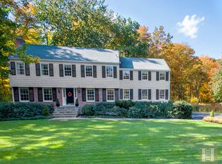 9 Hidden Meadow Ln, New Canaan, CT 06840