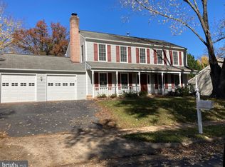 3 Barnswallow Ct, Sterling, VA 20164