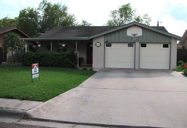 1st image of 115 E Aldrin Ct