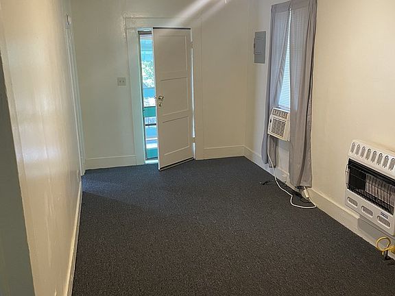 5th image of 2927 Highland Ave