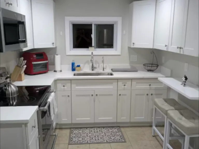 136 Hosmer St #B — Photo 4
