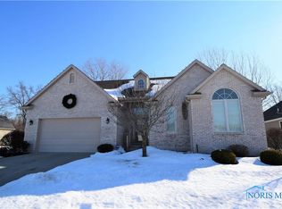 8523 Blackforest Cir, Sylvania, OH 43560